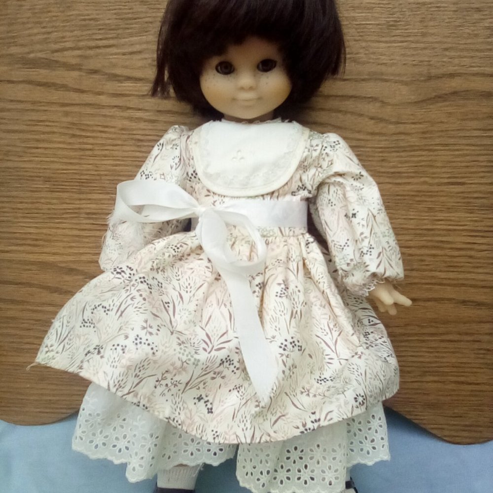 Clodry French girl doll